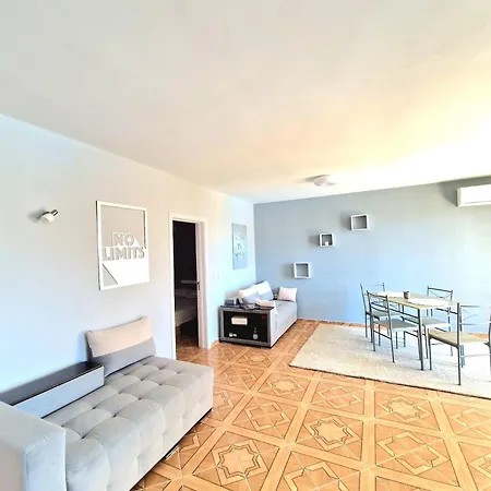 2 Apartment Aheloy