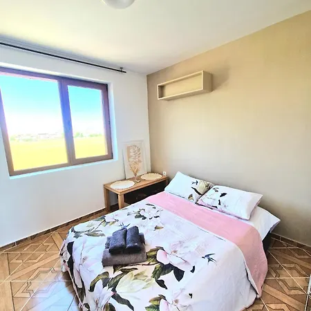 Apartment 2 *
